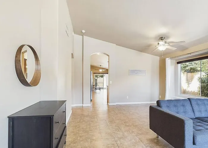 Family Fun W Pool: 3br Chandler's Heart Holiday home