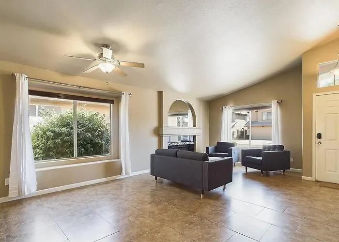 Family Fun W Pool: 3br Chandler's Heart