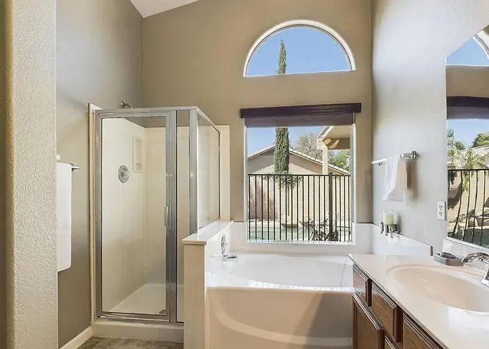 Family Fun W Pool: 3br Chandler's Heart Holiday home
